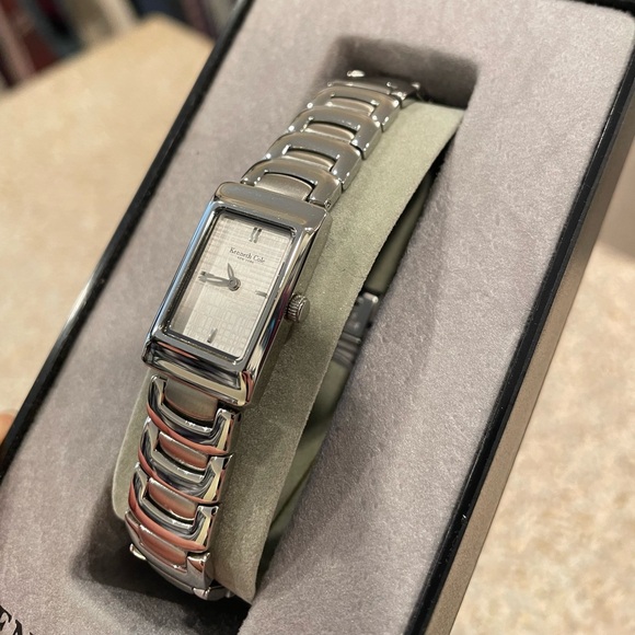 Kenneth Cole Watch - Picture 2 of 6